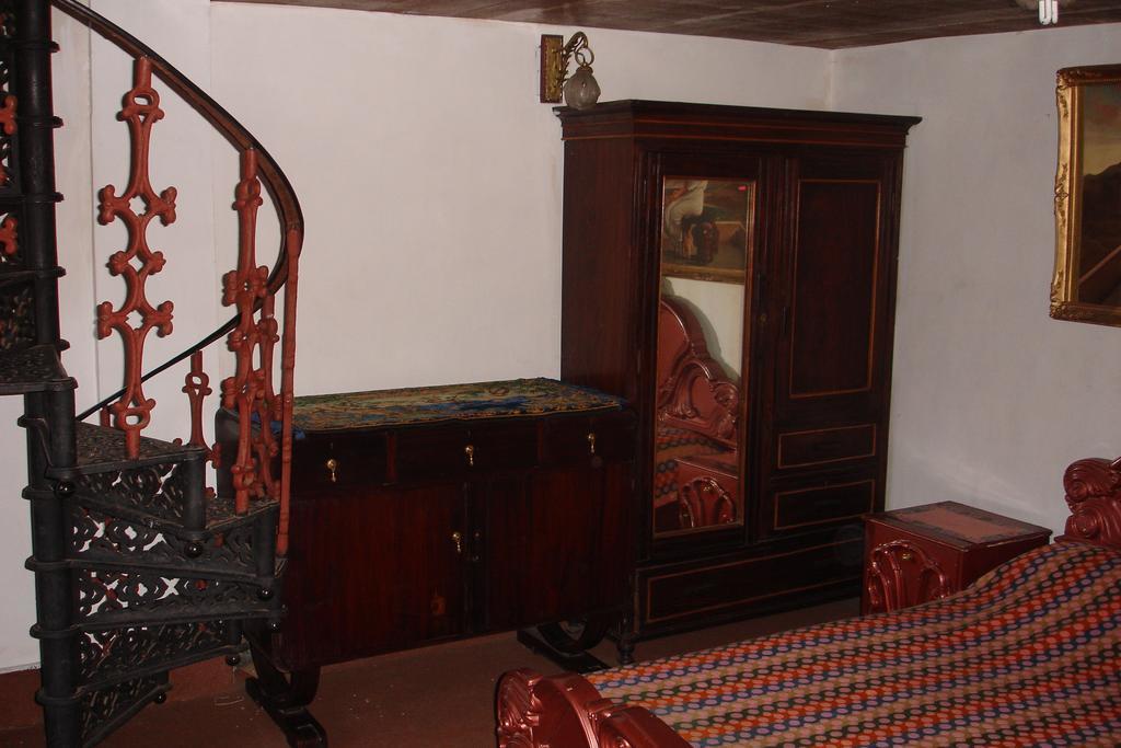 The Red House Bed and Breakfast Ooty Δωμάτιο φωτογραφία