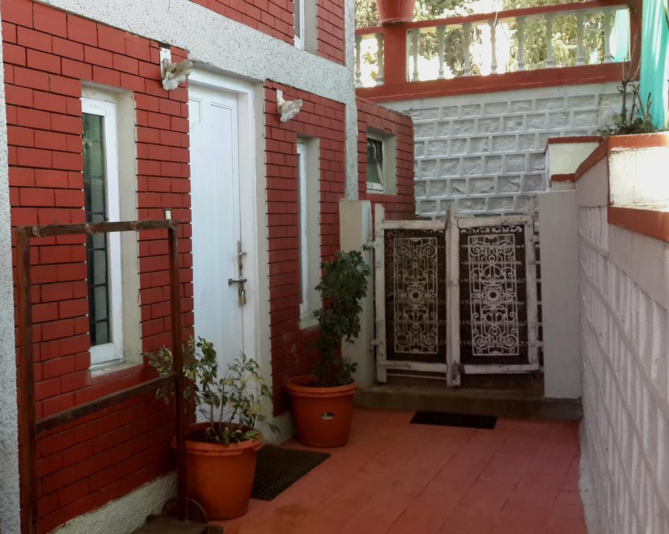 The Red House Bed and Breakfast Ooty Δωμάτιο φωτογραφία